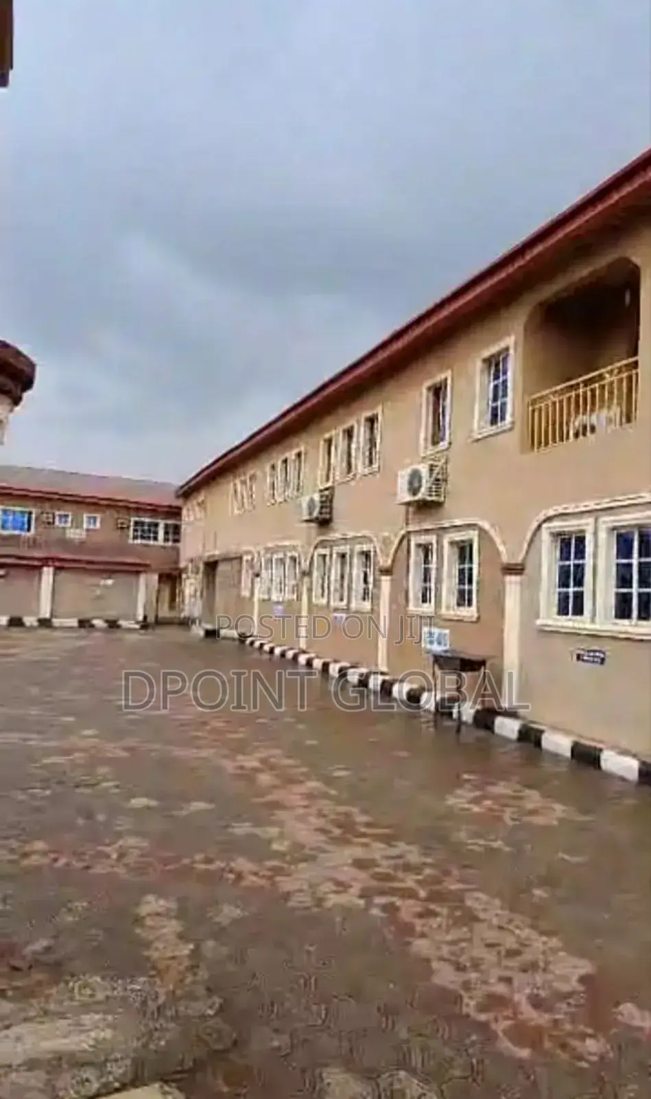 22 Rooms Hotels in Baruwa