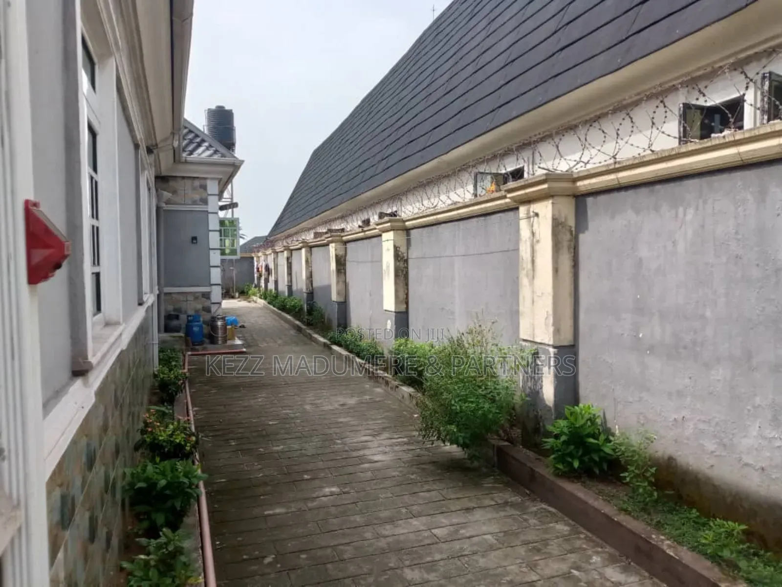 5bdrm Bungalow in Omagwa , Port for sale in Port-Harcourt
