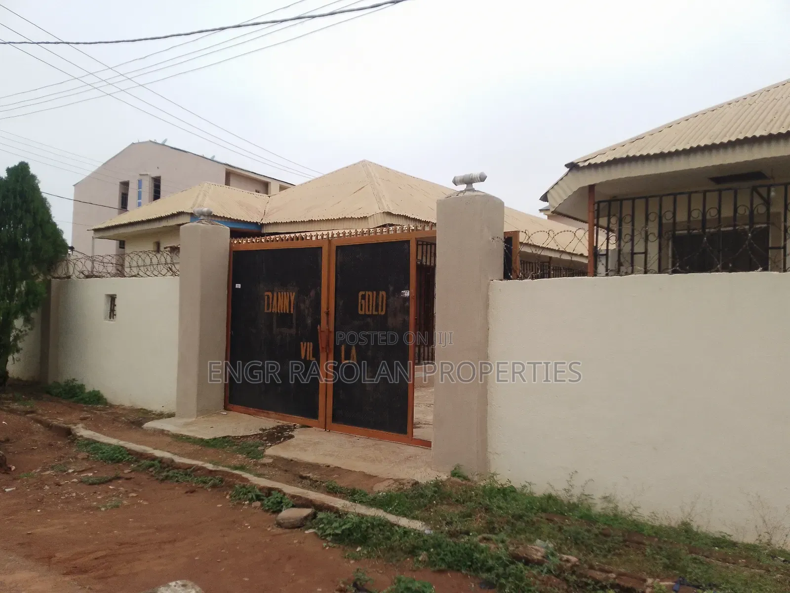 For Sale Solid 16 Rooms and 2 Room and Palour Self Contain in Ilorin South