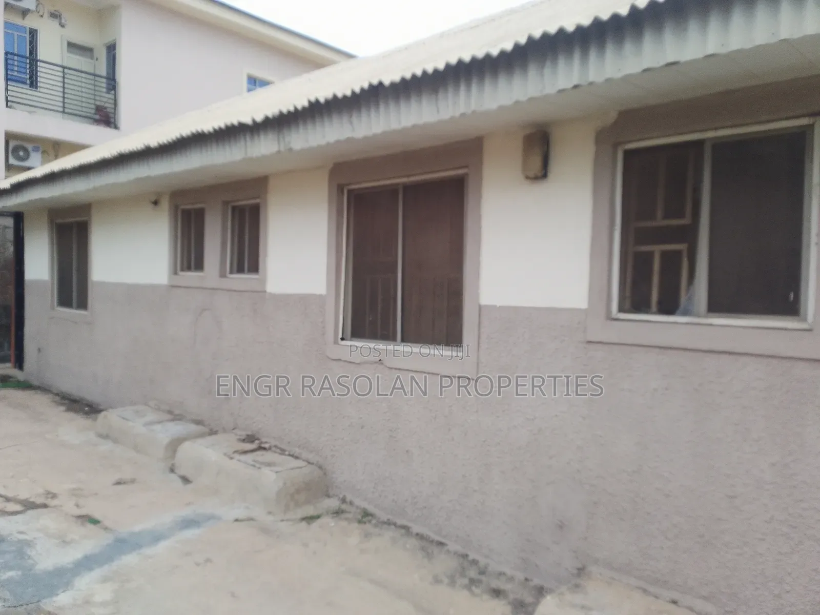 For Sale Solid 16 Rooms and 2 Room and Palour Self Contain in Ilorin South