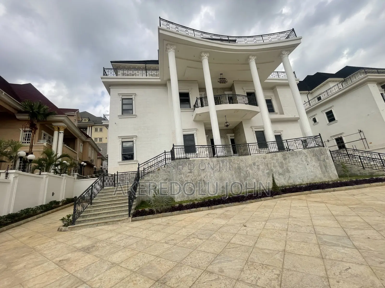 9bdrm Mansion in Maitama for sale in Maitama