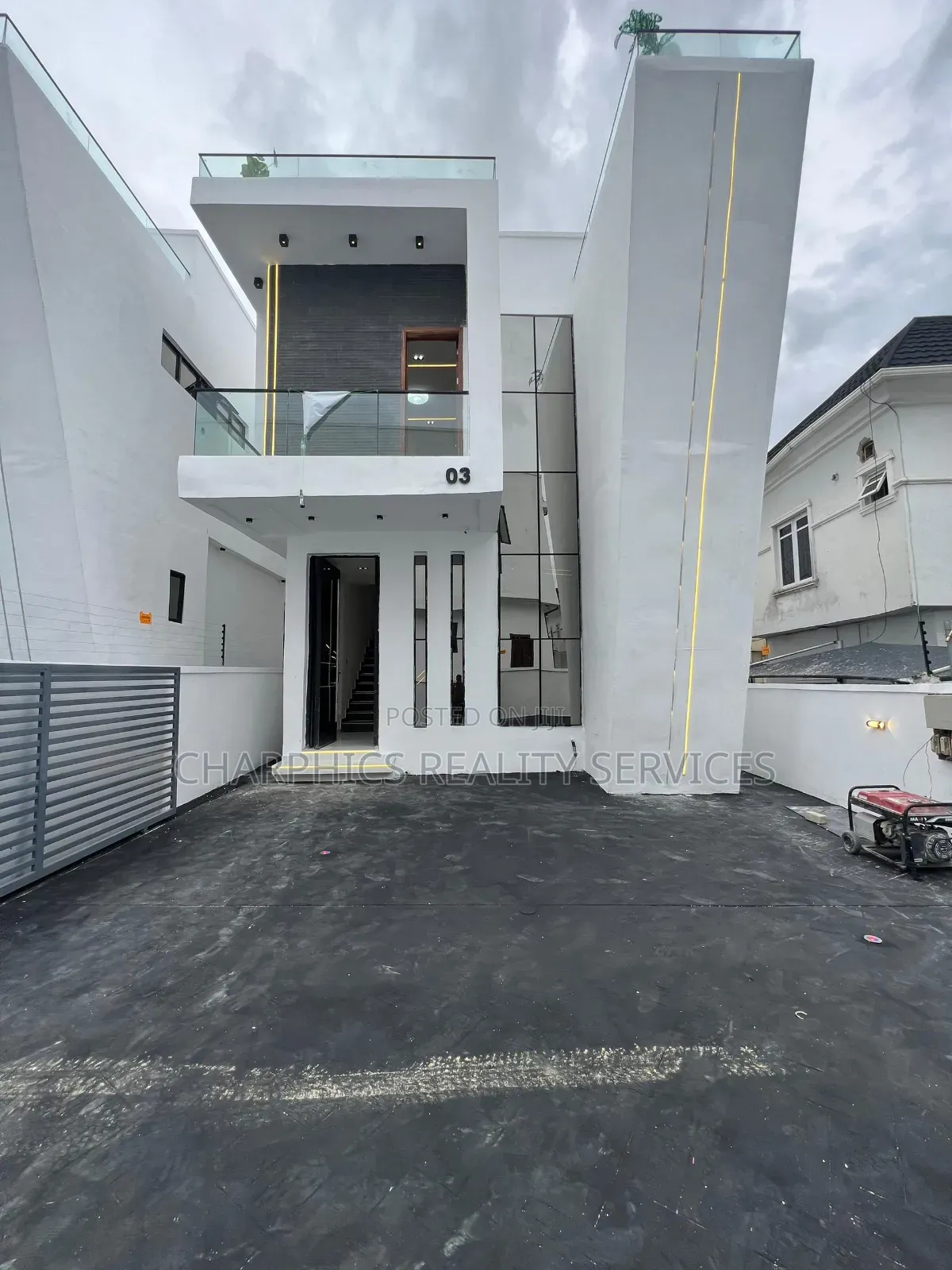4bdrm Duplex in Ikota for sale in Ikota