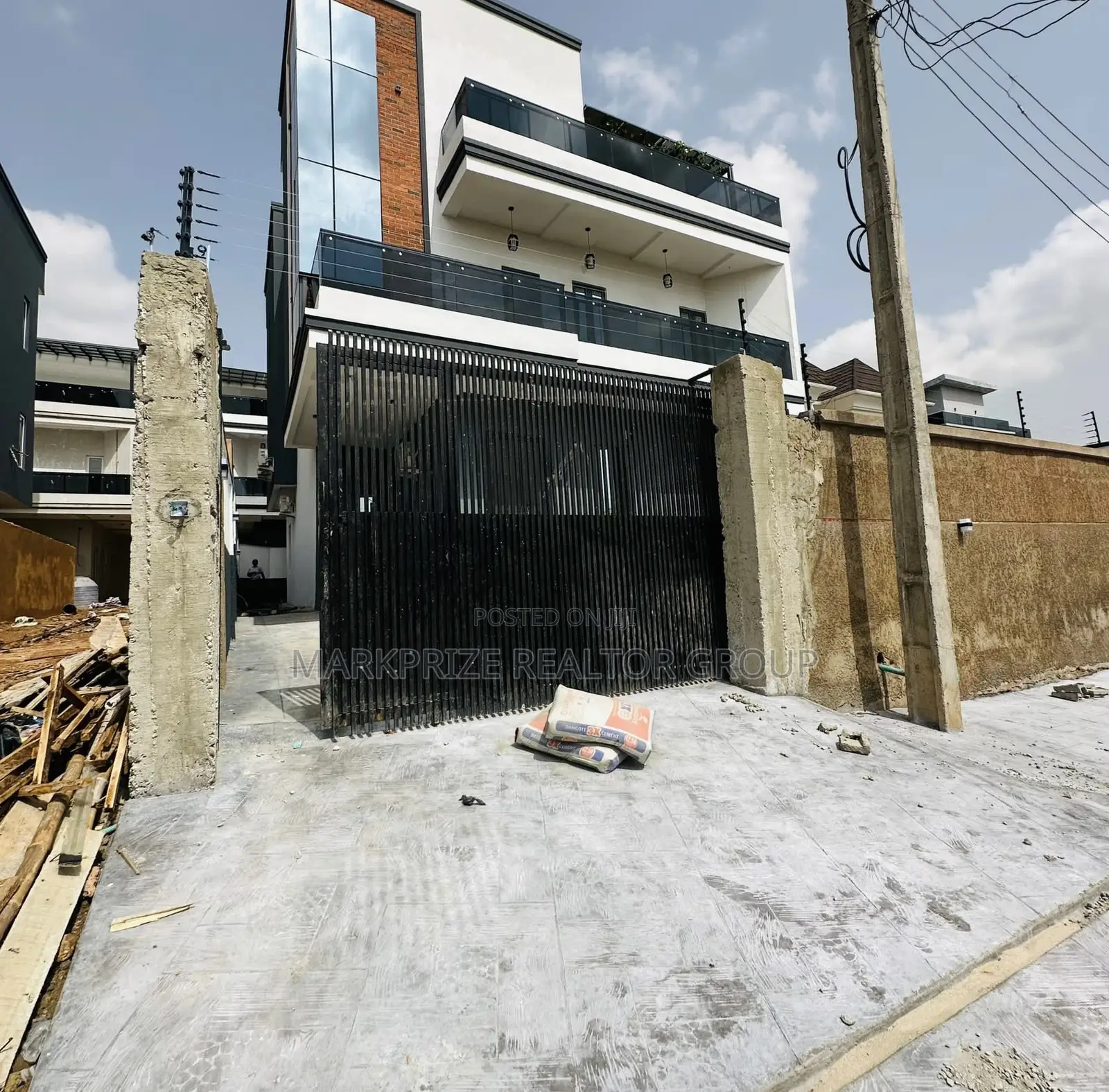 5bdrm Duplex in Magodo Gra Phase 2 for sale in Magodo