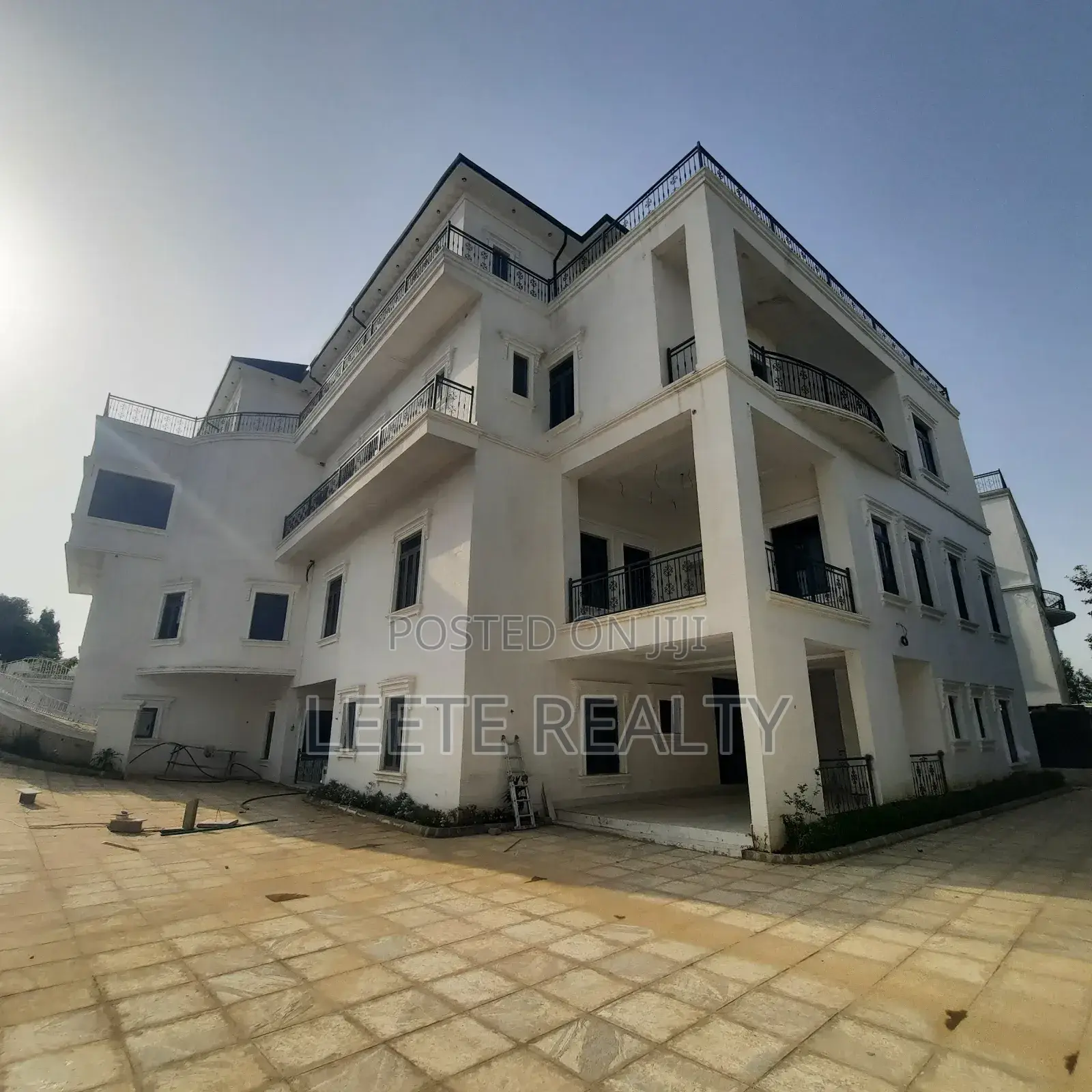 9bdrm Maisonette in Maitama for sale in Maitama