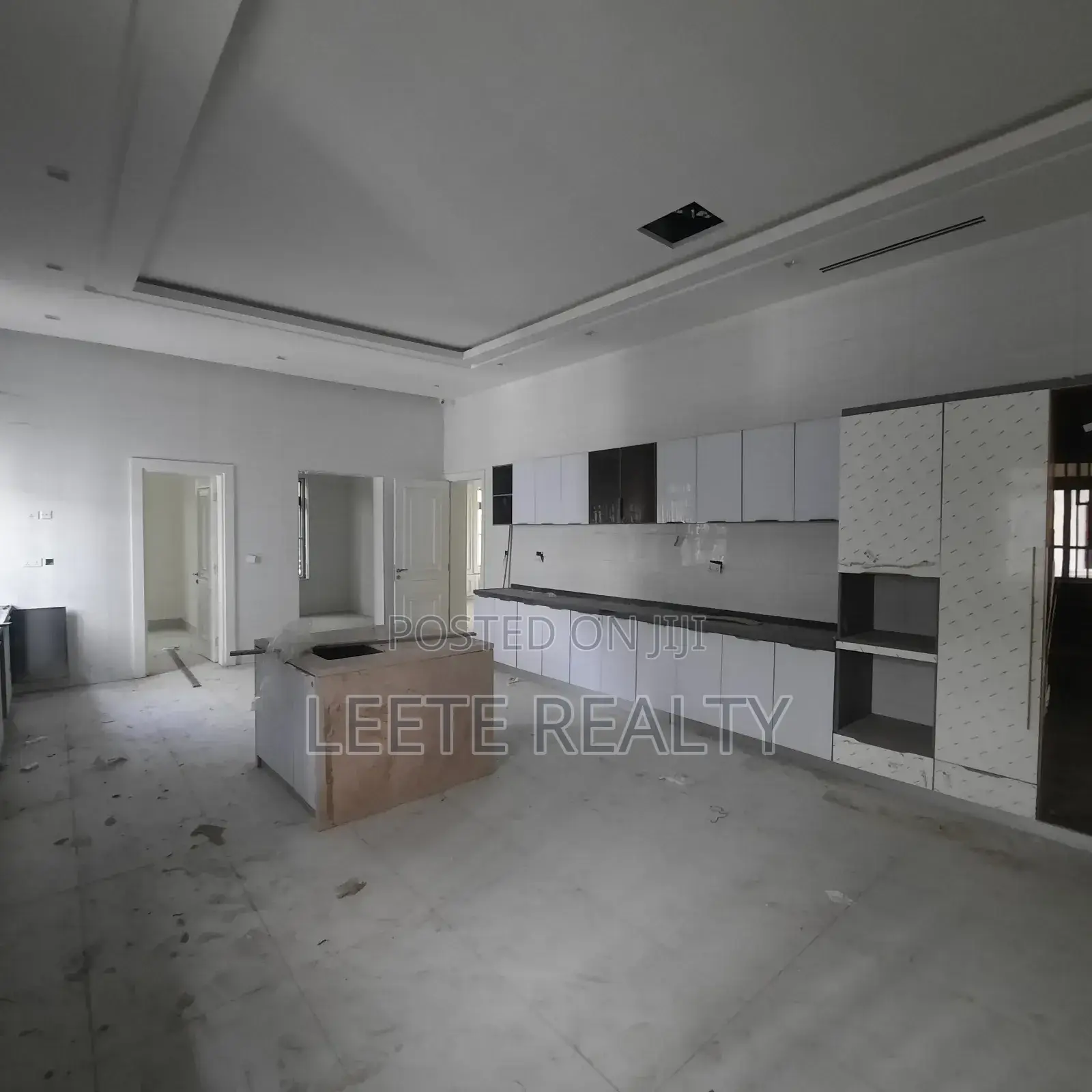 9bdrm Maisonette in Maitama for sale in Maitama