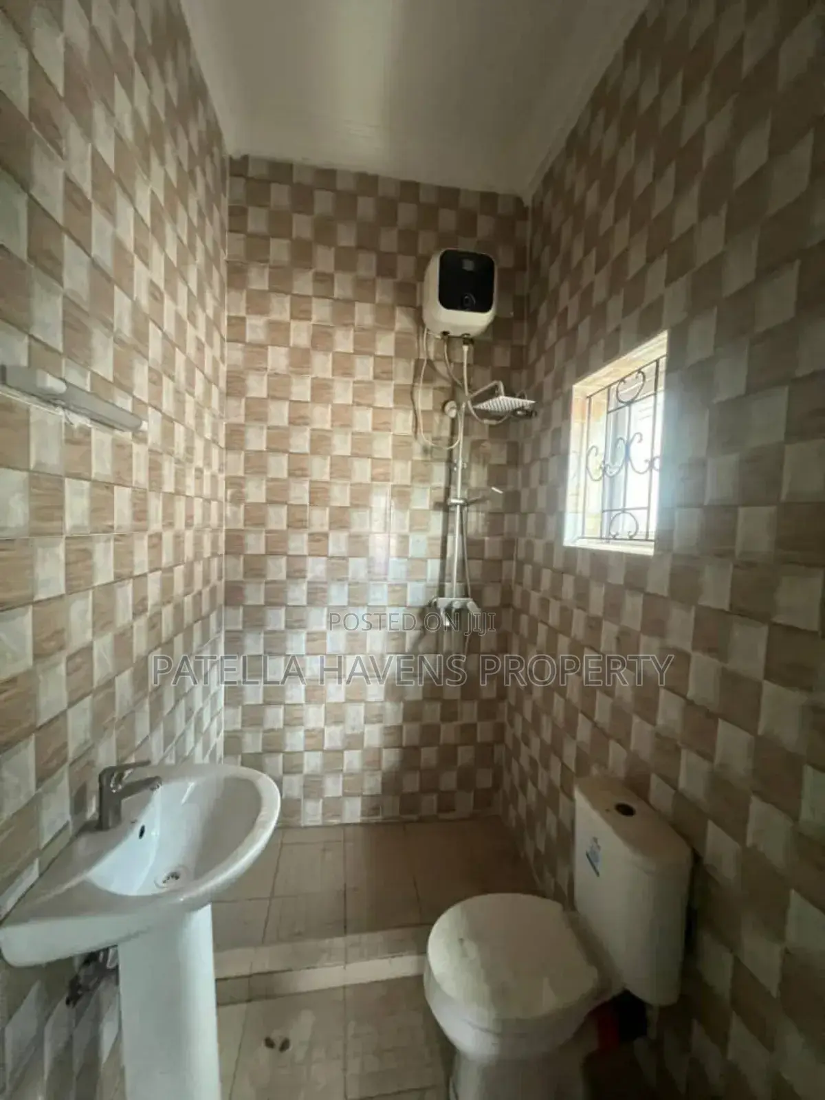 3bdrm Apartment in Sangotedo for sale in Sangotedo
