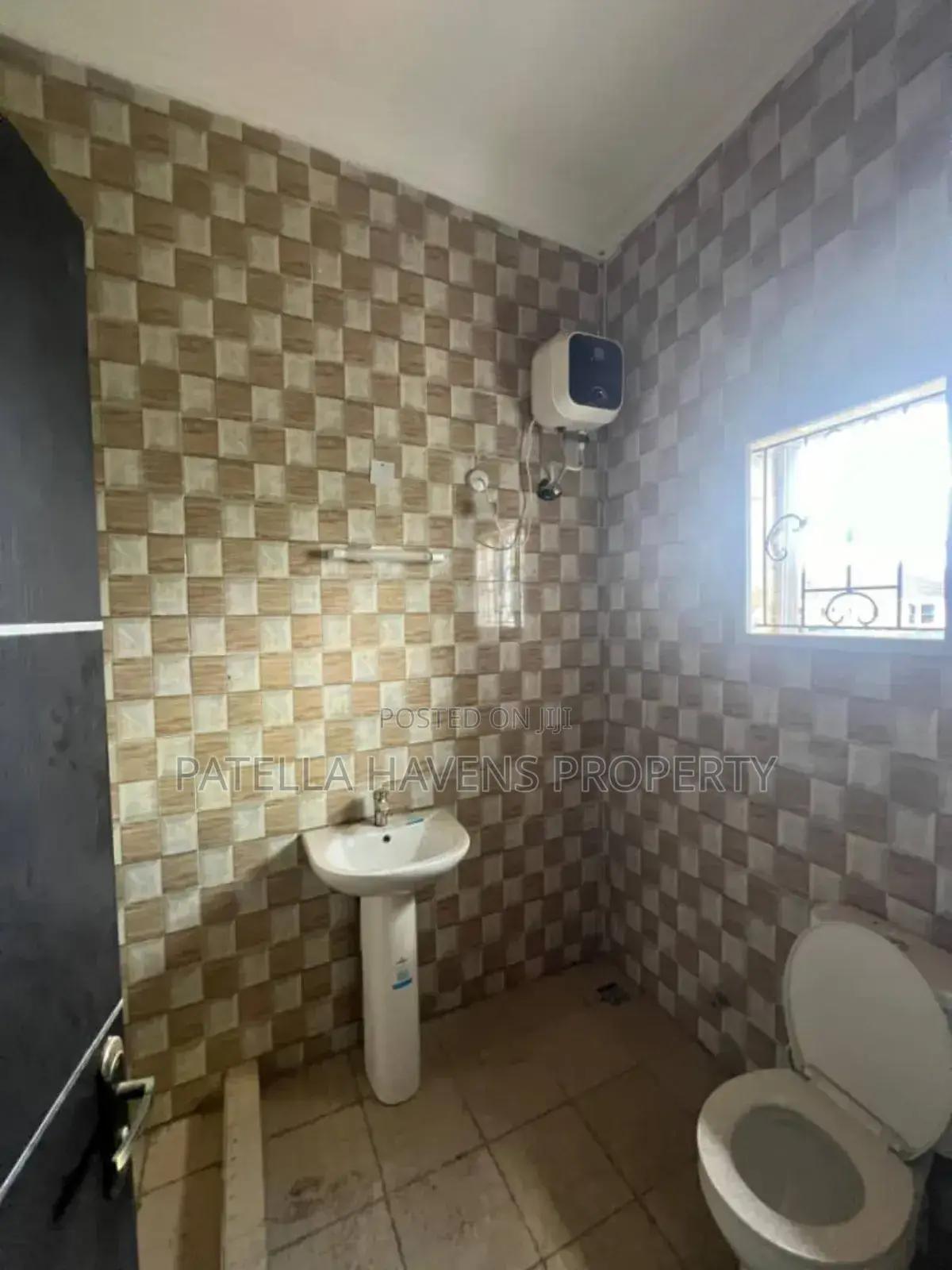 3bdrm Apartment in Sangotedo for sale in Sangotedo