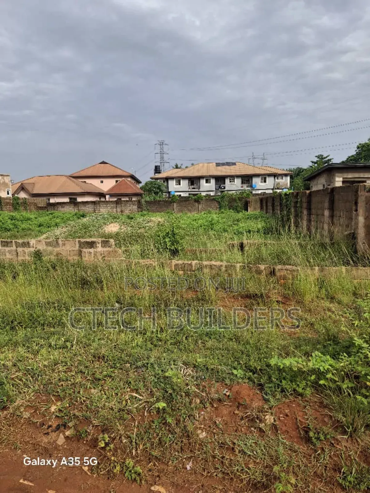 Distress 100ft X 100ft in Gra, Abuja Quarters in Benin City