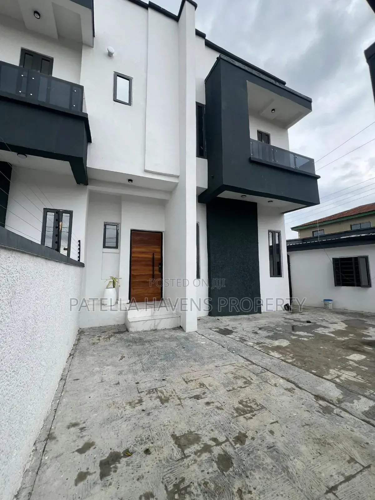 4bdrm Duplex in Sangotedo for sale in Sangotedo