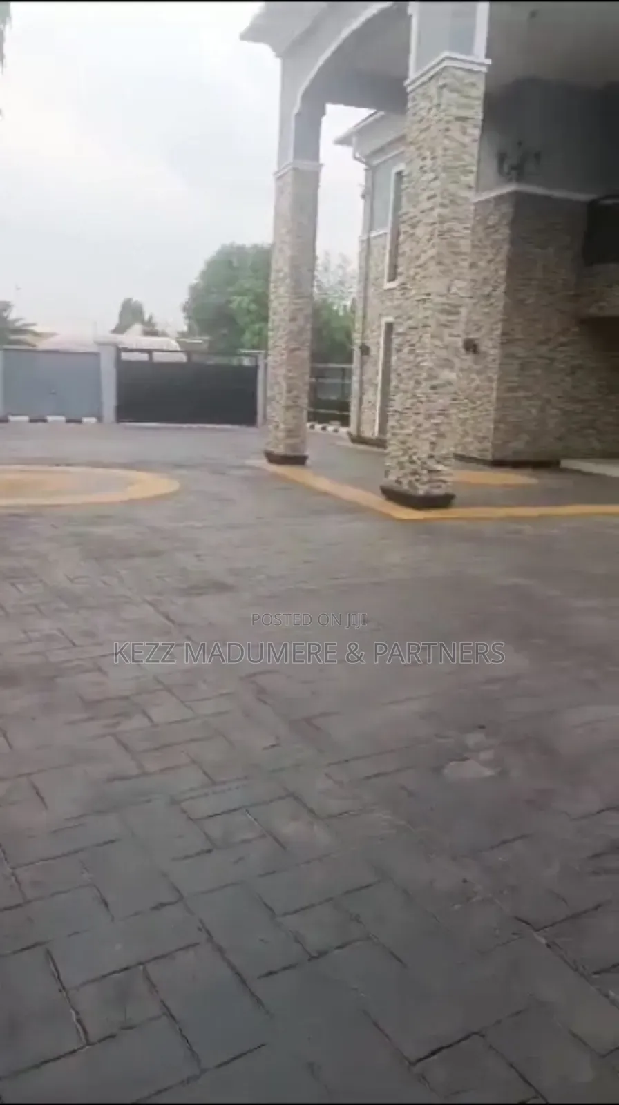 5bdrm Duplex in Woji , Port Harcourt for sale in Port-Harcourt