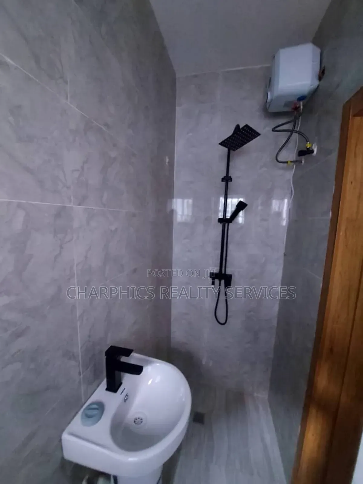 4bdrm Duplex in GRA Phase 2 Shangisha for sale in GRA Phase 2 Shangisha