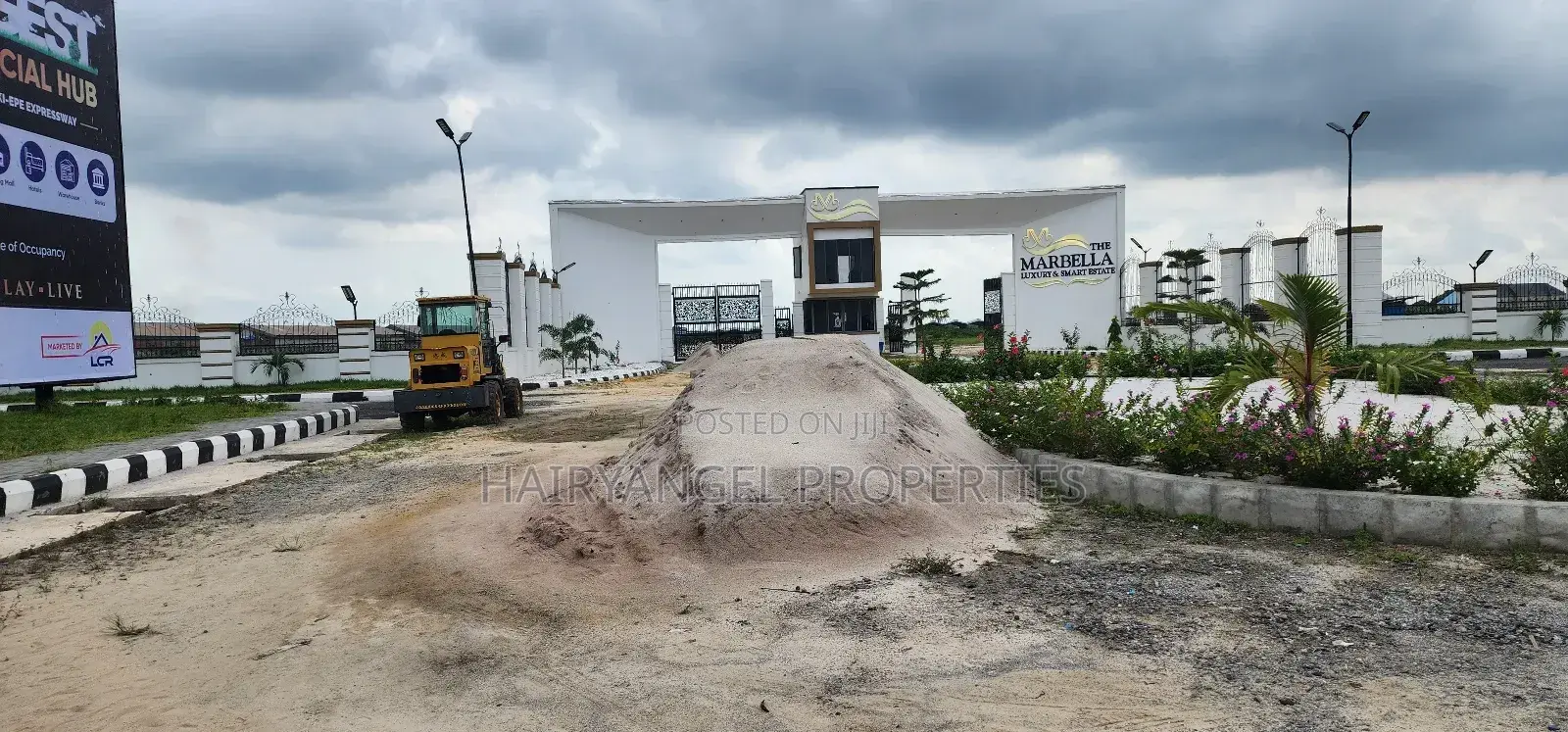C of O at Alahun Bustop Along Lekki-Epe Expressway in Ibeju