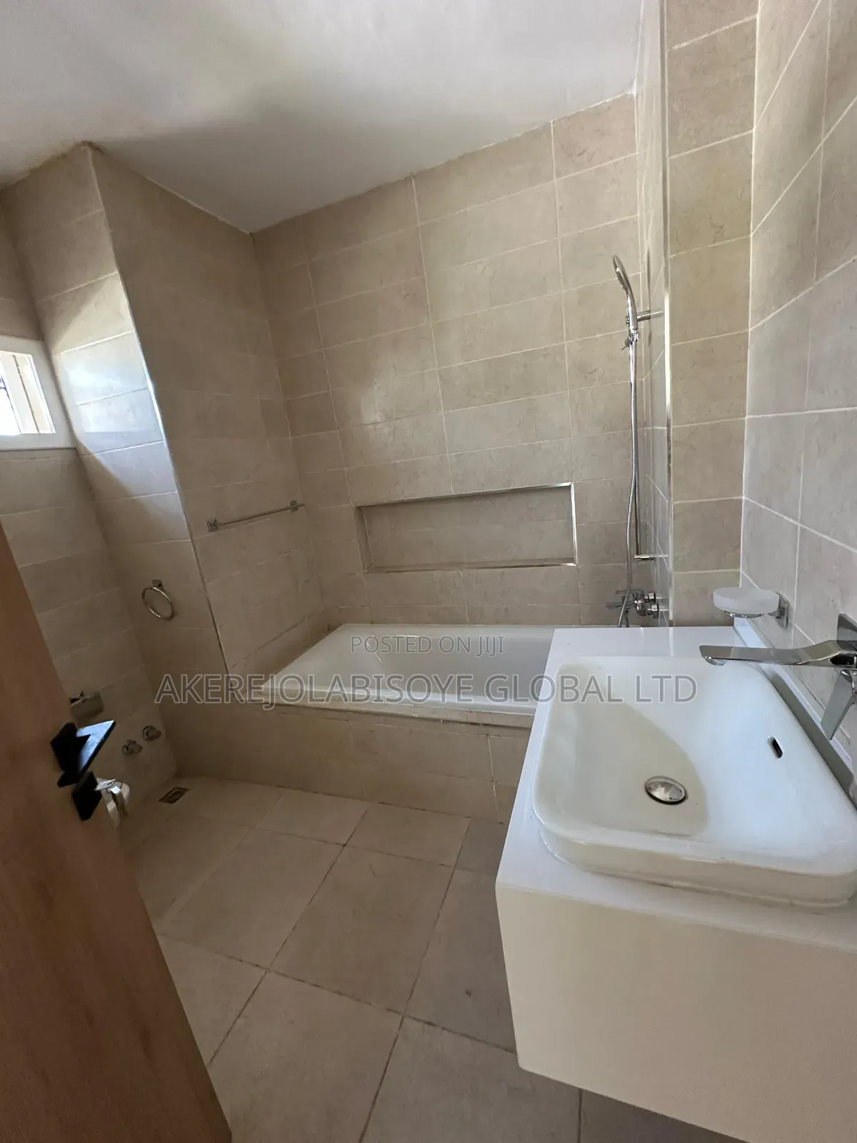 4bdrm Townhouse / Terrace in In An Estate Around for rent in Life Camp