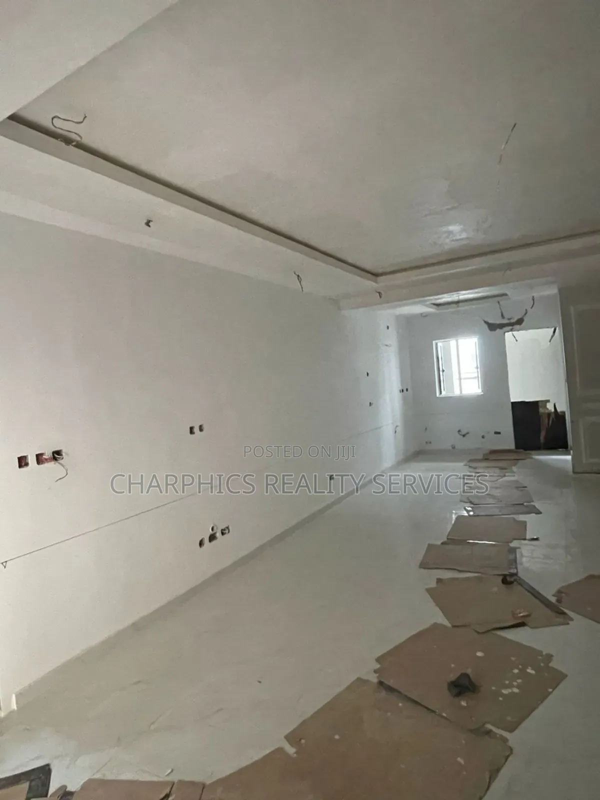 3bdrm Apartment in Jakande for sale in Jakande