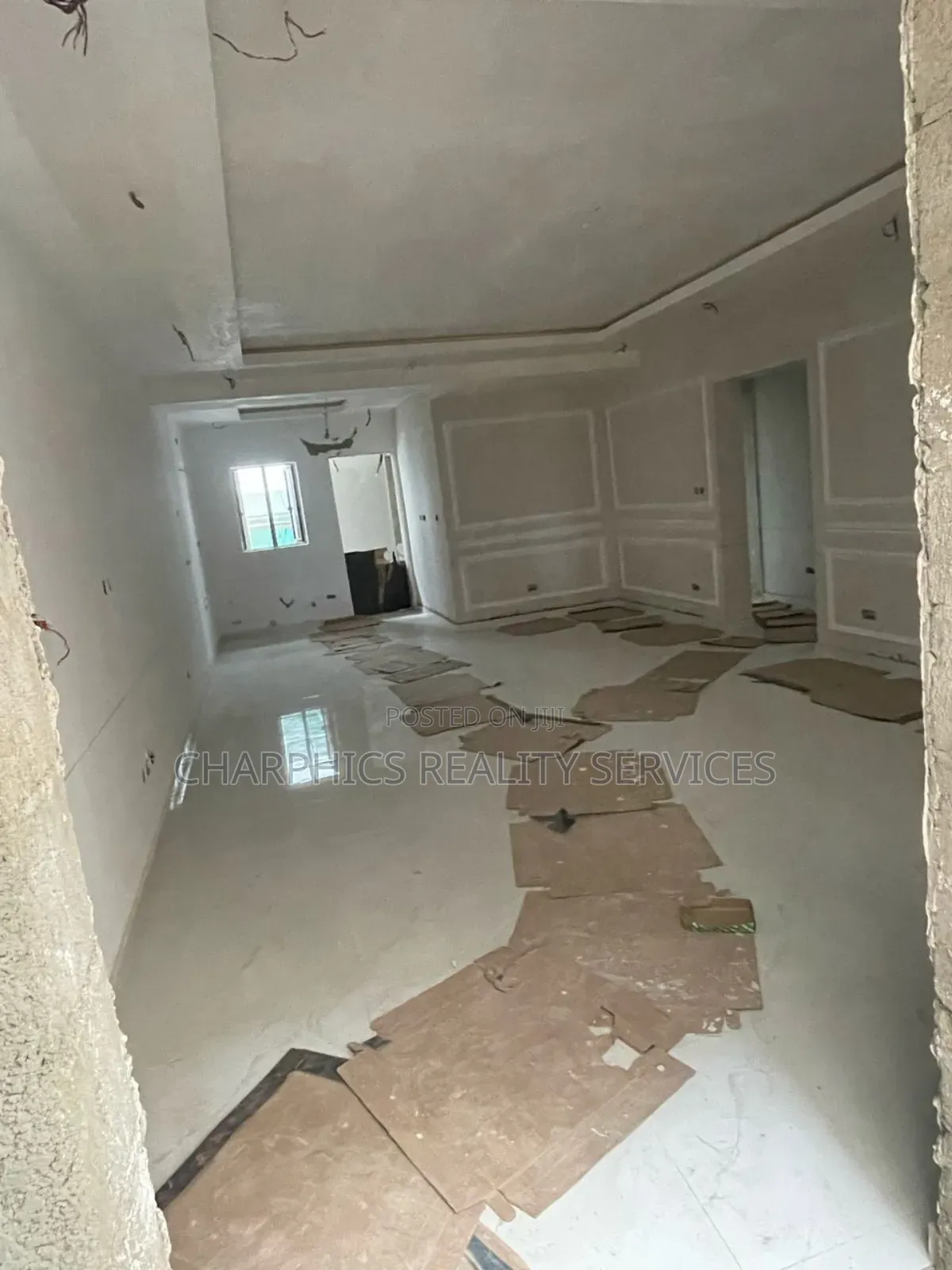 3bdrm Apartment in Jakande for sale in Jakande
