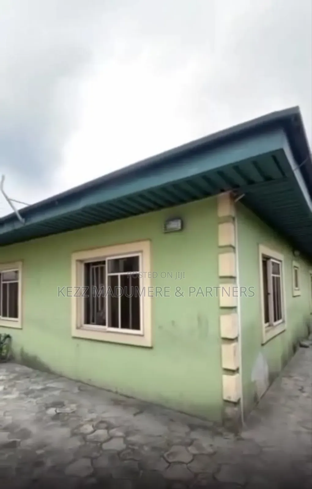 6bdrm Block of Flats in Queens Park Estate for sale in Port-Harcourt