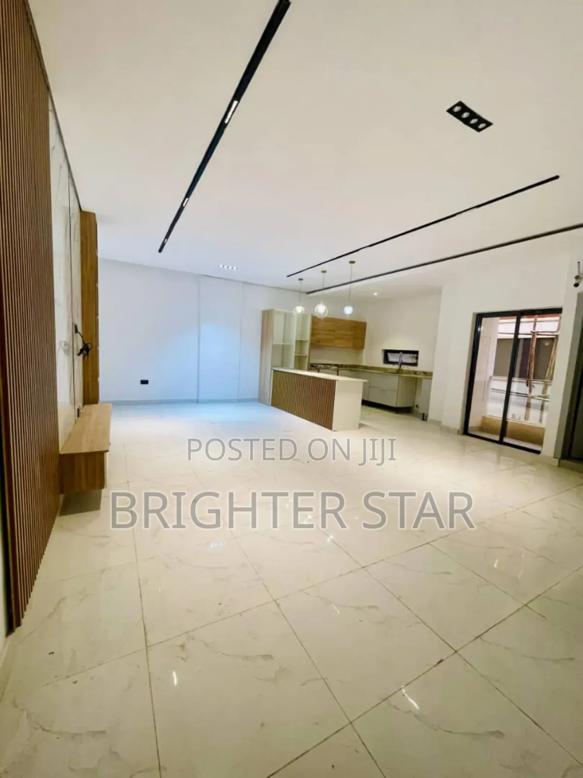 Furnished 2bdrm Maisonette in Lekki Phase 1 for sale in Lekki Phase 1