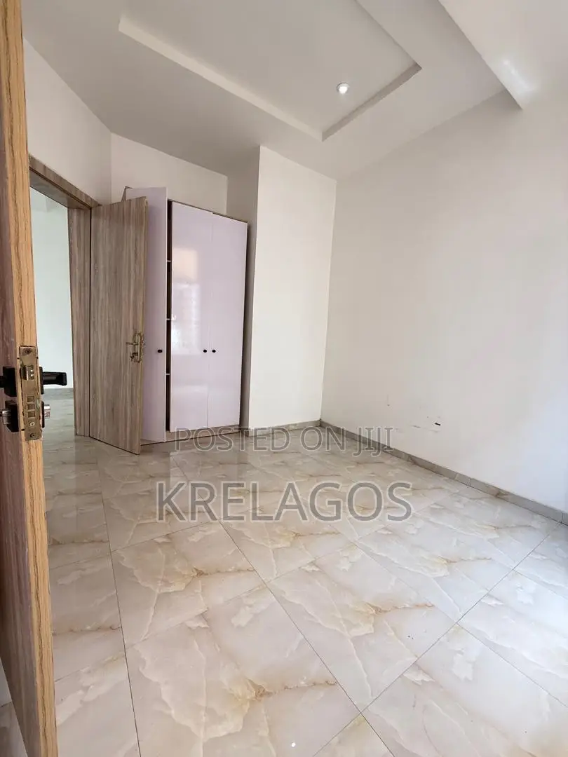 2bdrm Apartment in Chevron for sale in Chevron