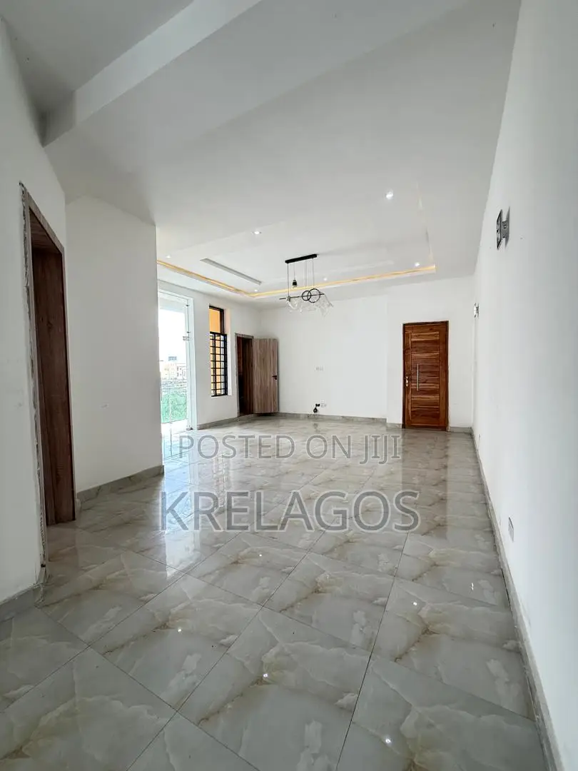 2bdrm Apartment in Chevron for sale in Chevron
