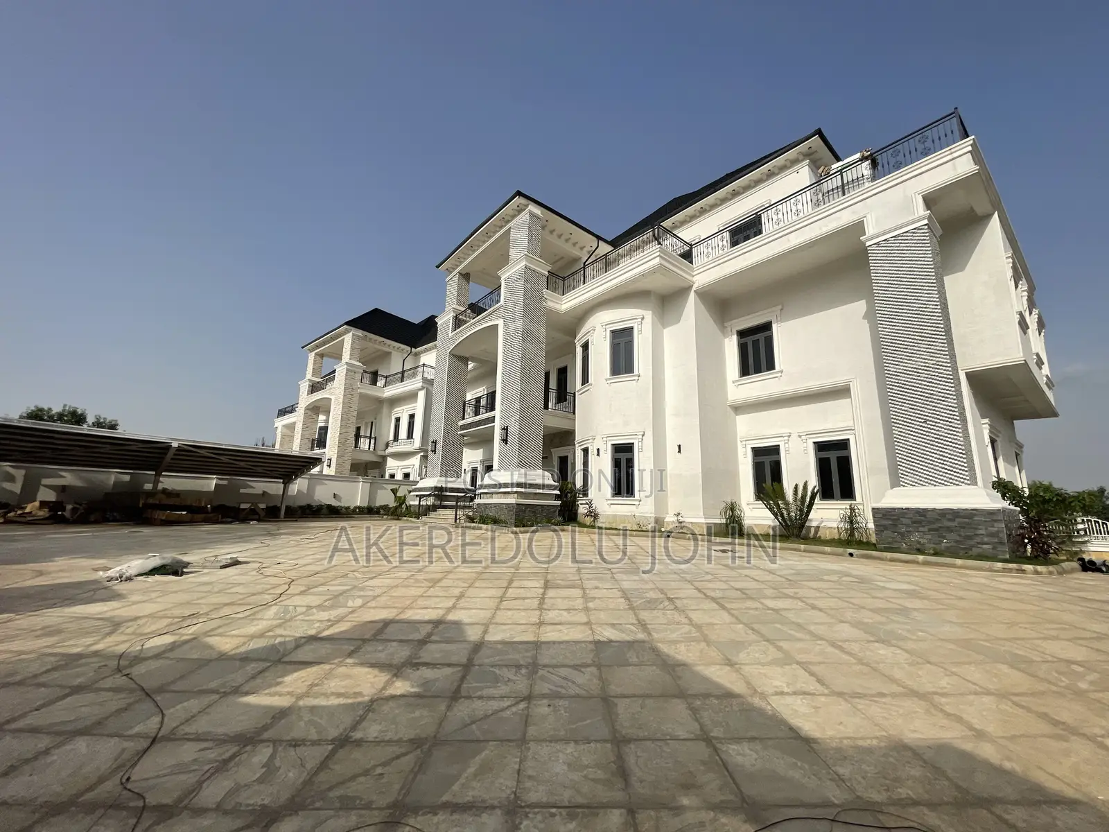 10bdrm Duplex in Maitama for sale in Maitama