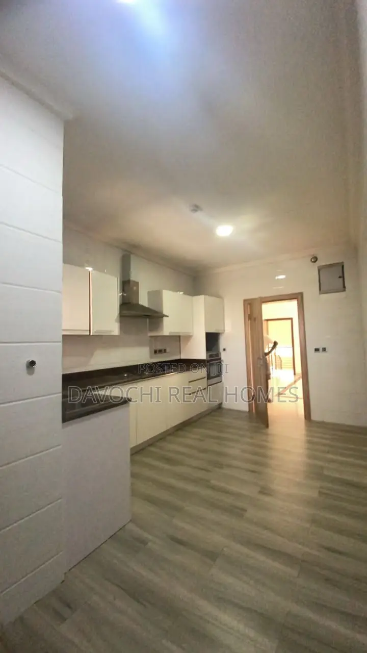 3bdrm Apartment in Lekki Phase1 for rent in Lekki Phase 1