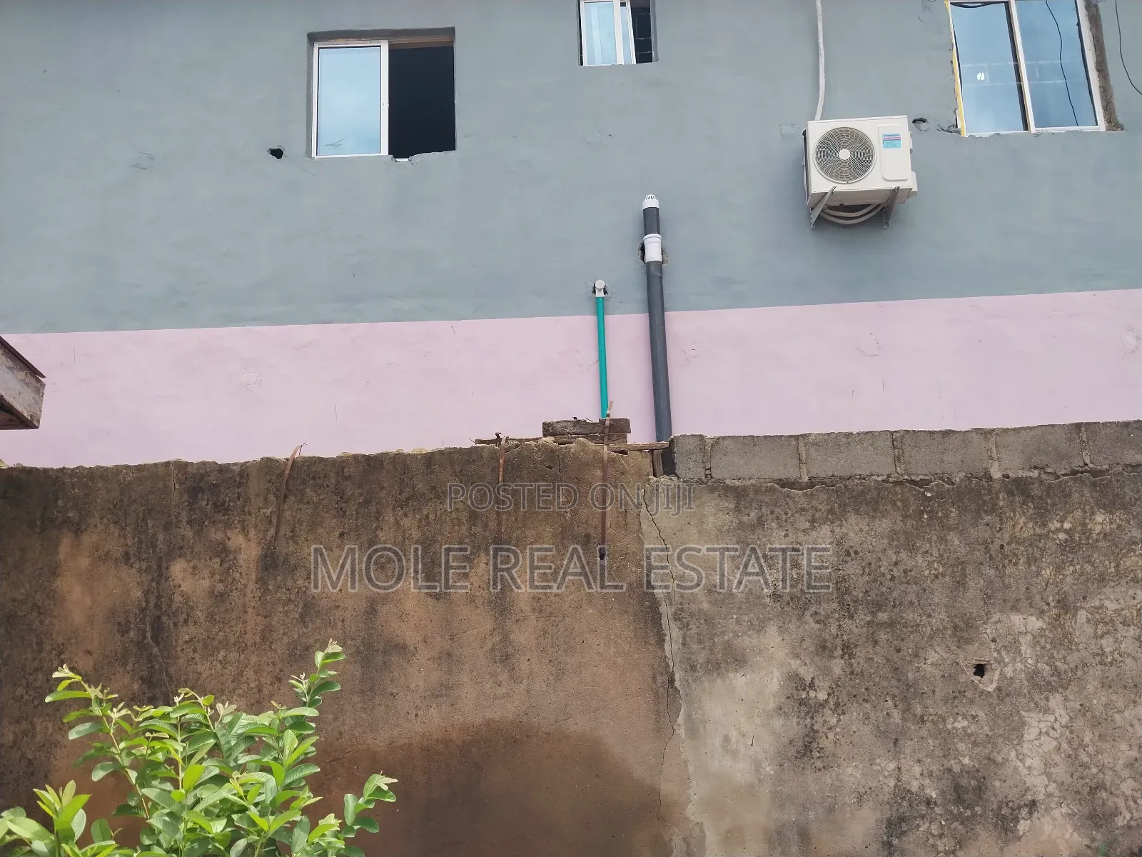 Half Plot 4 Lockup Shops a Hall Facing Ikotun Iguando Rd in Ikotun / Ikotun/Igando