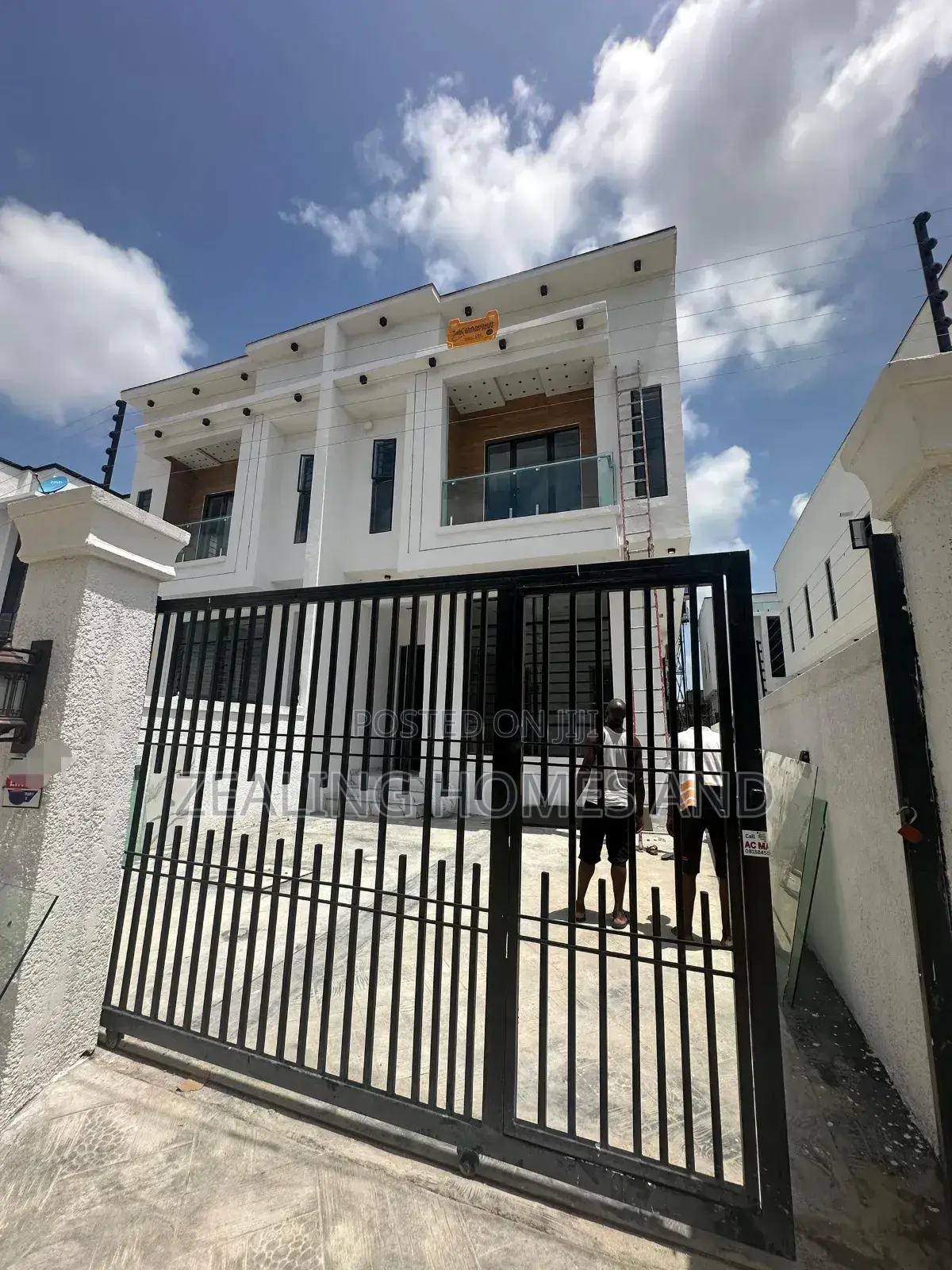 5bdrm Duplex in Lekki Ajah Estate for sale in Lekki
