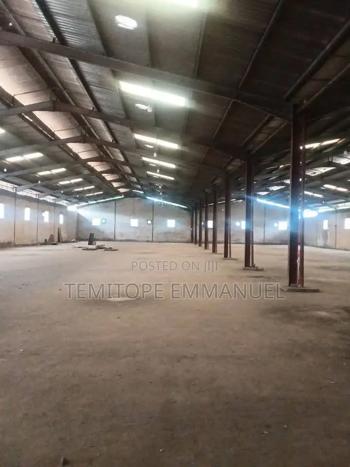 Massive 2 Different Bays of Warehouse in a Good Area in Ikotun / Ikotun/Igando