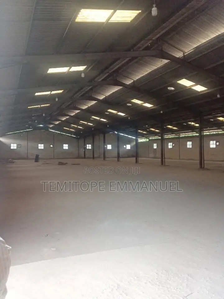 Massive 2 Different Bays of Warehouse in a Good Area in Ikotun / Ikotun/Igando
