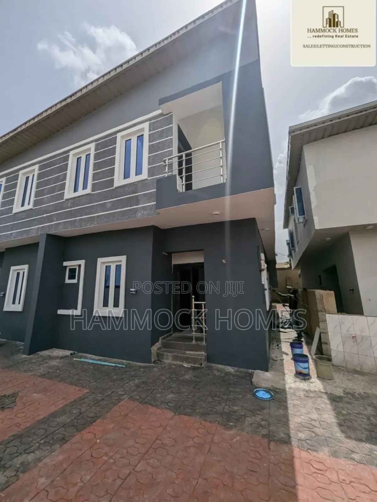 8bdrm Duplex in Old Bodija Estate for sale in Bodija