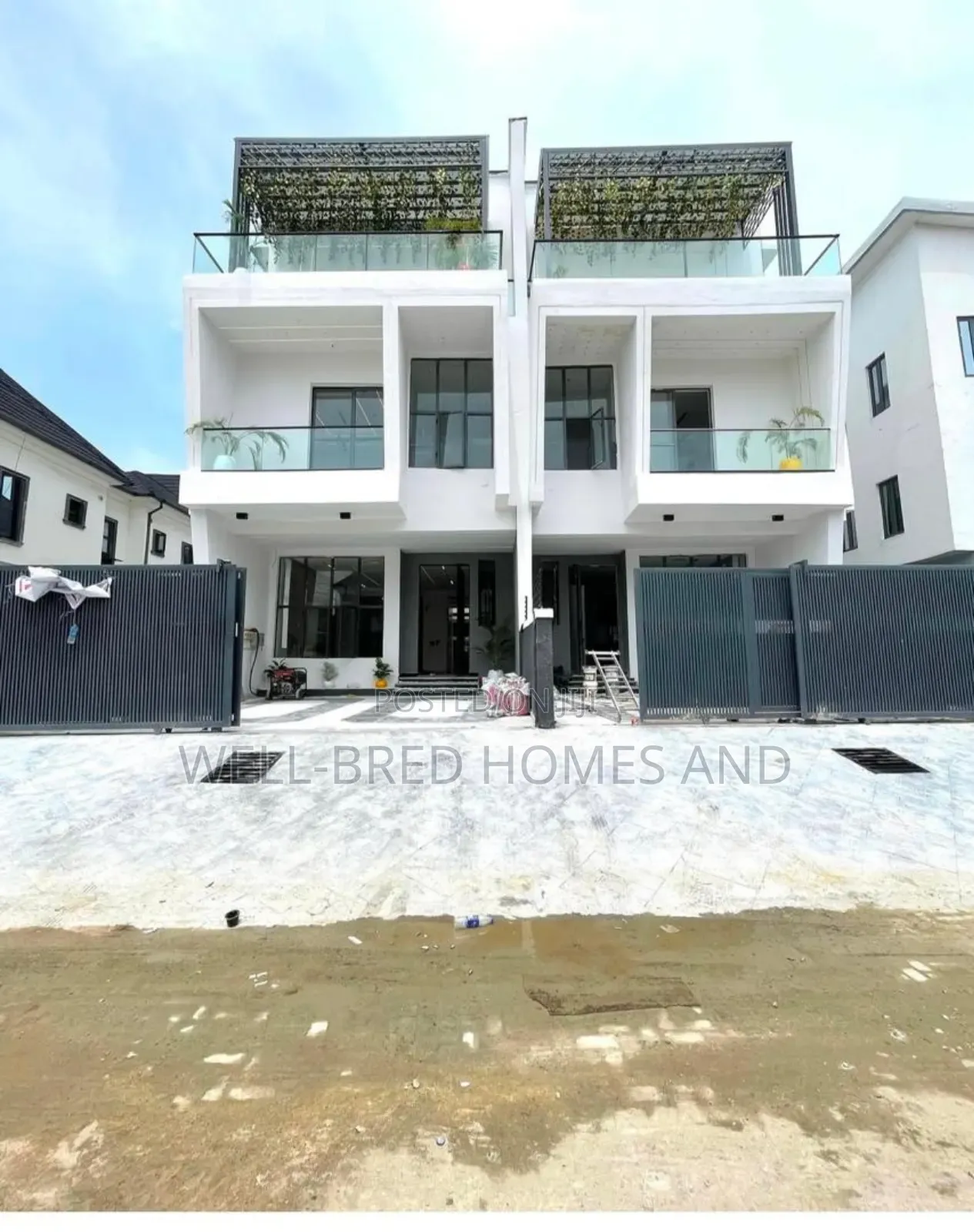 4bdrm Duplex in Ikota Lekki Lagos for sale in Lekki