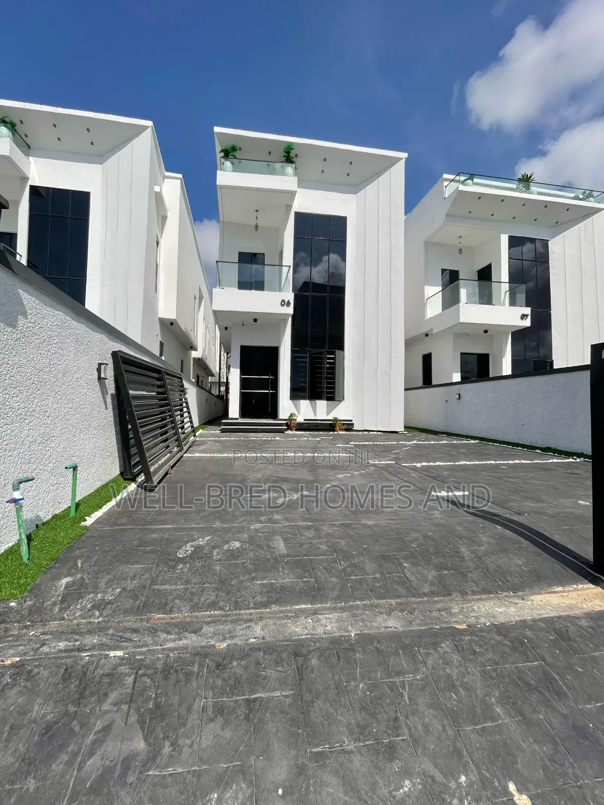 5bdrm Duplex in Chevron Lekki Lagos for sale in Lekki