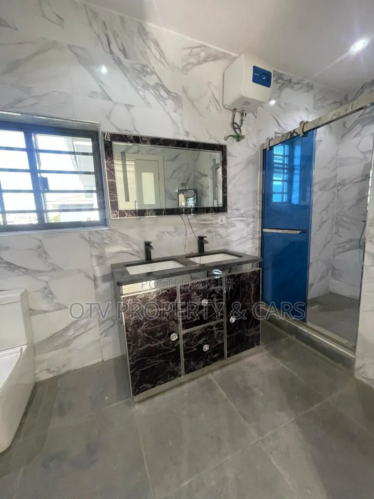 Furnished 5bdrm Duplex in Lekki Phase 1 for sale in Lekki Phase 1