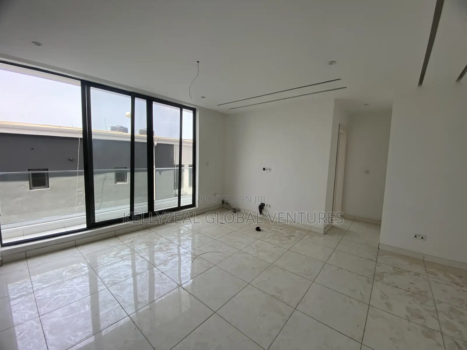 2bdrm Apartment in Ikate for sale in Ikate-Elegushi