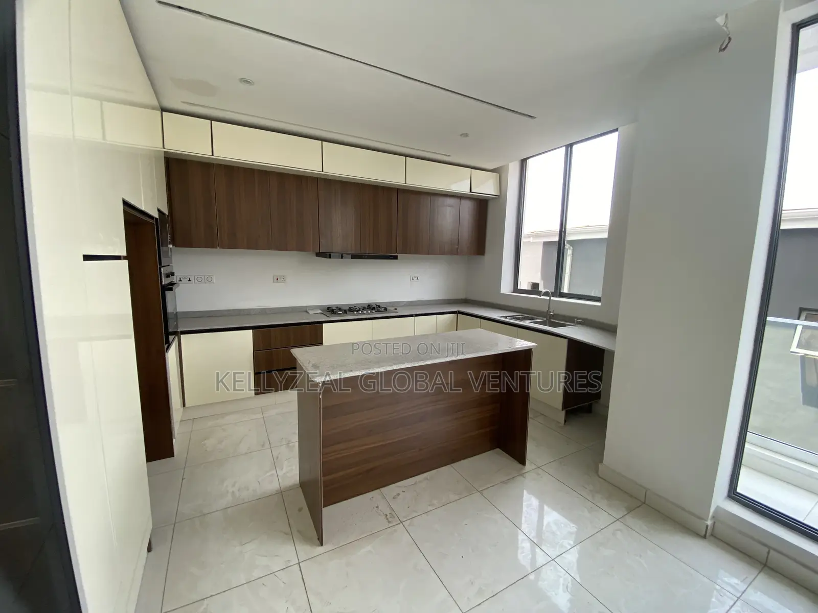 2bdrm Apartment in Ikate for sale in Ikate-Elegushi