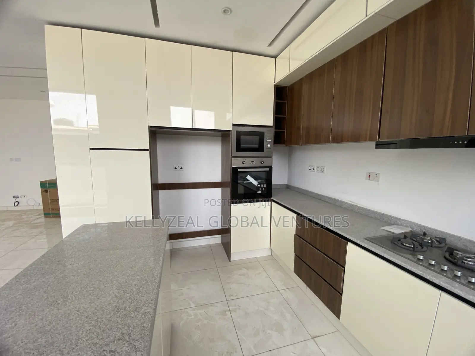 2bdrm Apartment in Ikate for sale in Ikate-Elegushi