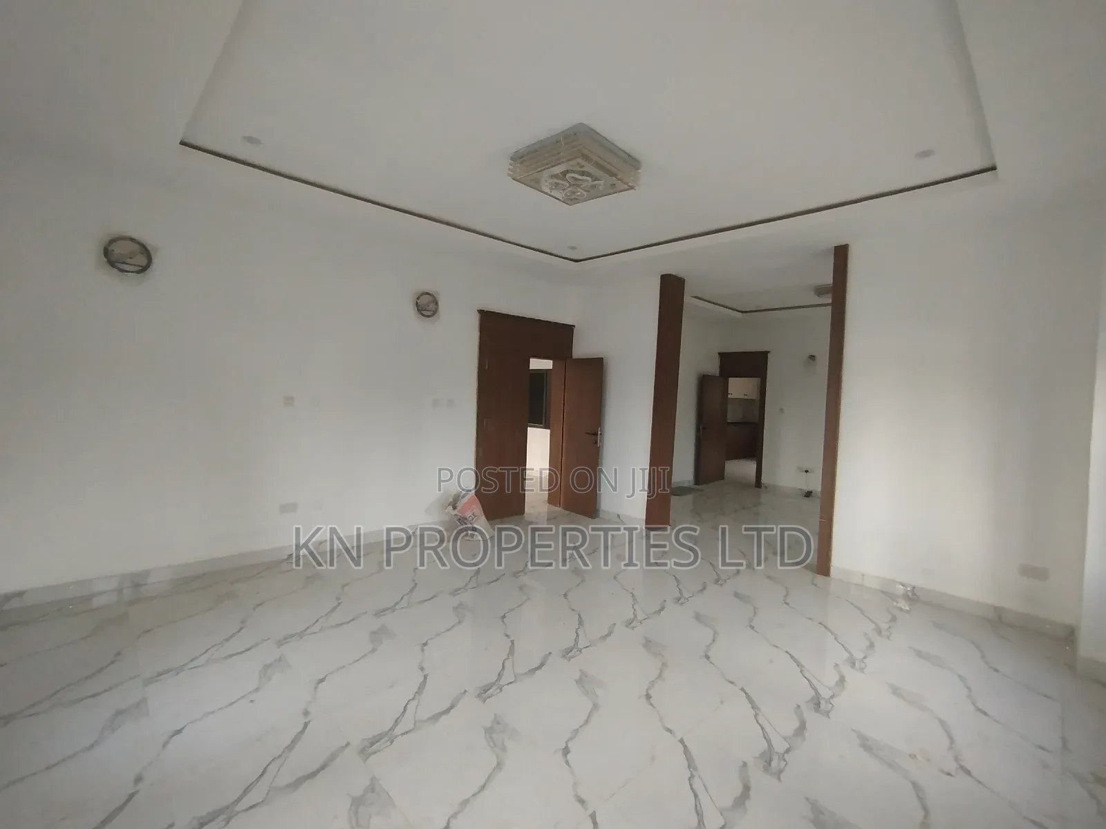 7bdrm Duplex in Kaura District for sale in Kaura