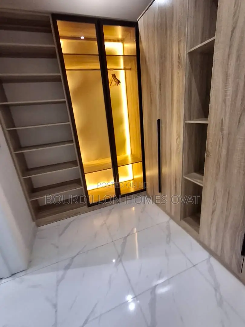 Furnished 4bdrm Maisonette in Lekki Phase 1 for rent in Lekki Phase 1