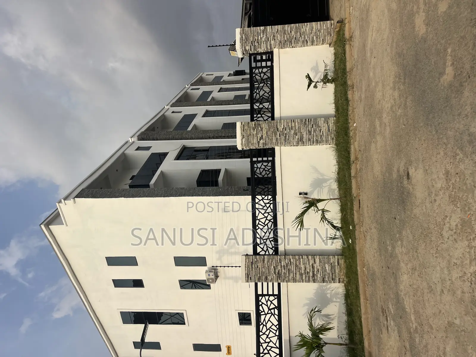 5bdrm Duplex in Jahi Gilmore Fct for sale in Jahi