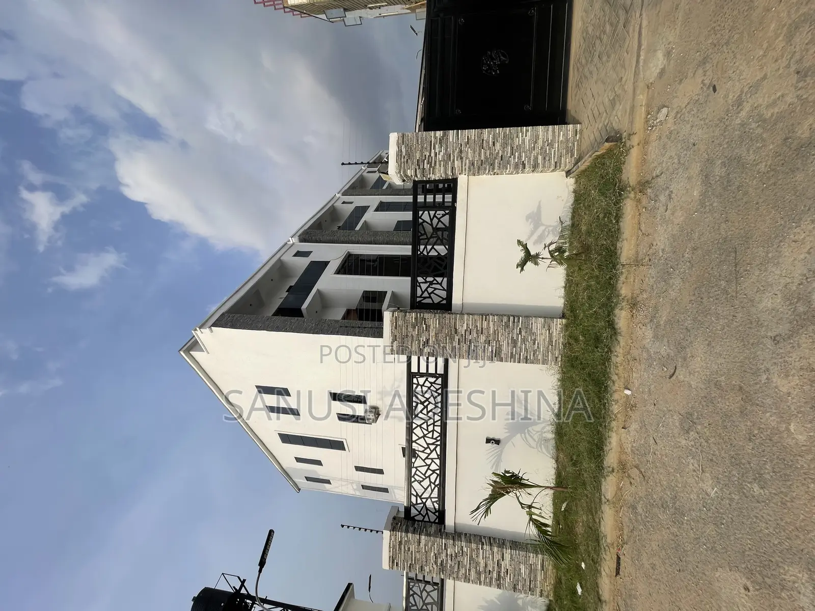 5bdrm Duplex in Jahi Gilmore Fct for sale in Jahi