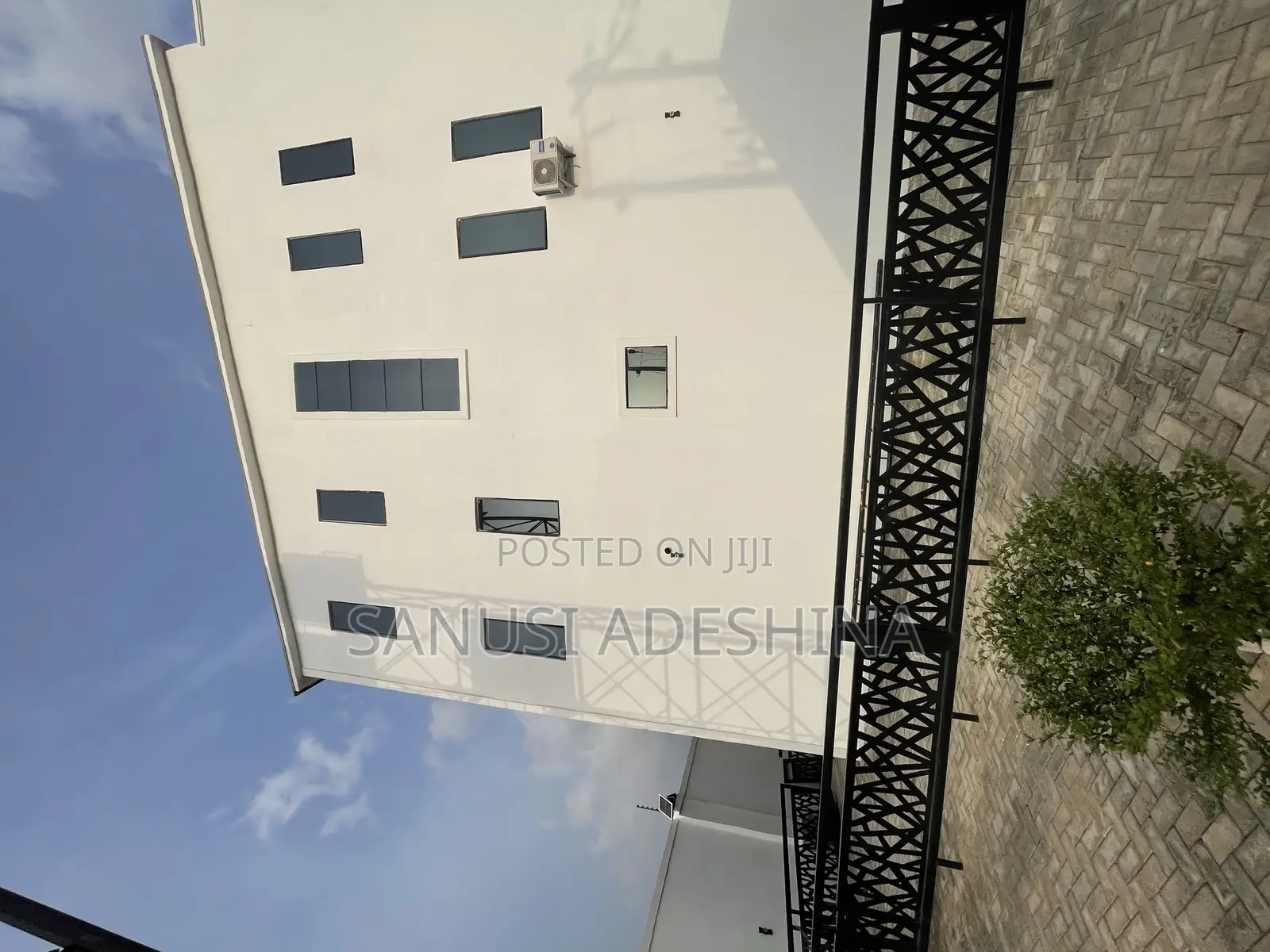 5bdrm Duplex in Jahi Gilmore Fct for sale in Jahi