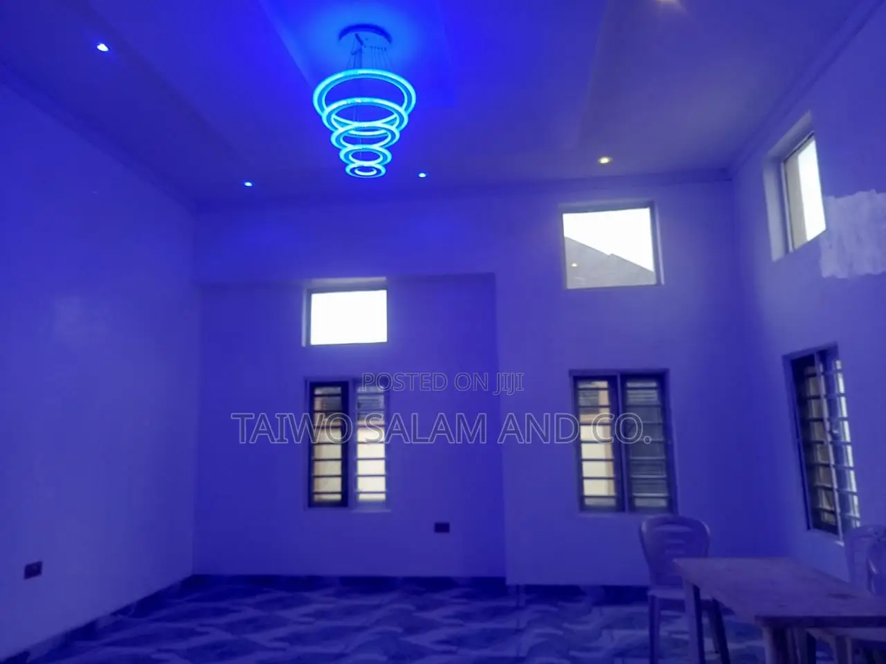 4bdrm Duplex in Alalubosa for sale in Alalubosa