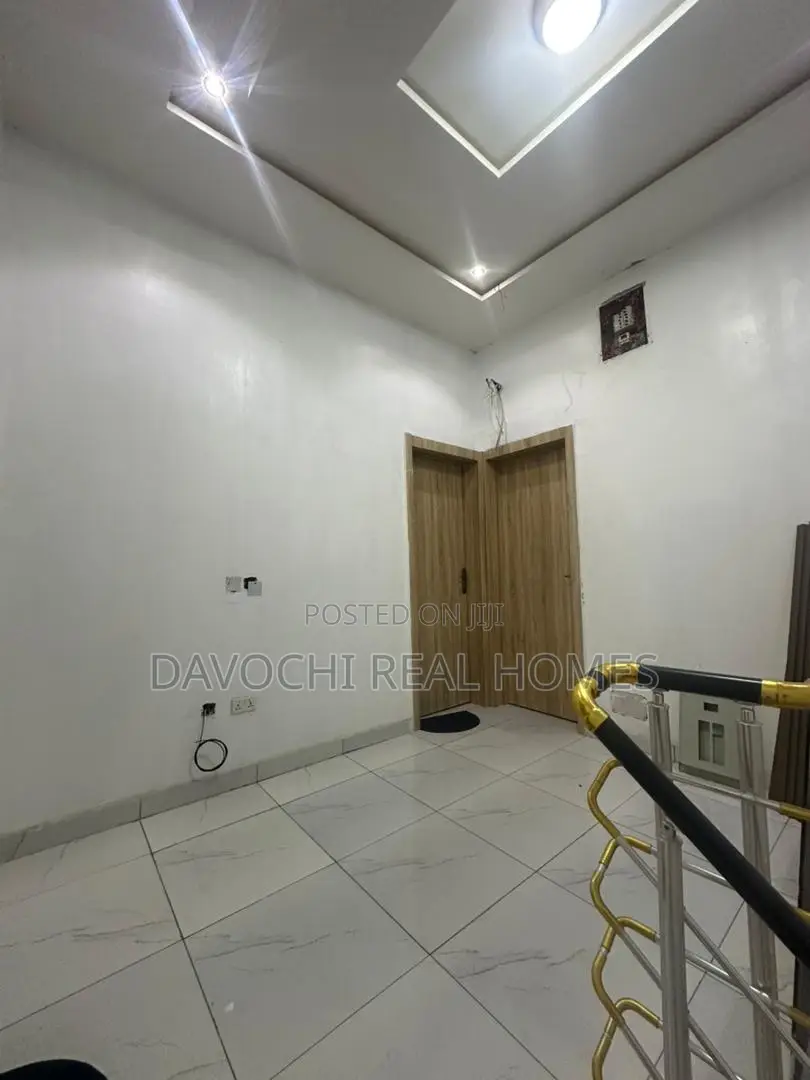 Furnished 4bdrm Apartment in Orchid Road, Lekki Phase 2 for rent in Lekki Phase 2