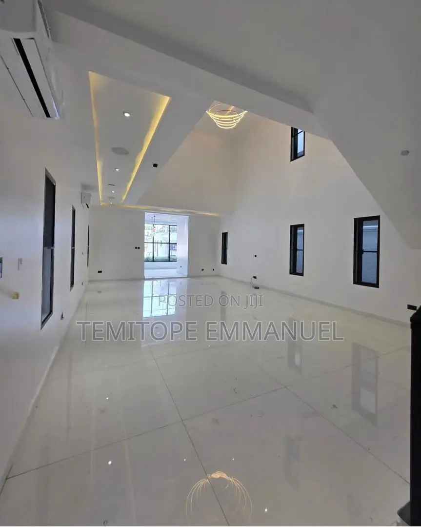 Furnished 5bdrm Duplex in Lekki Phase 1 for sale in Lekki Phase 1
