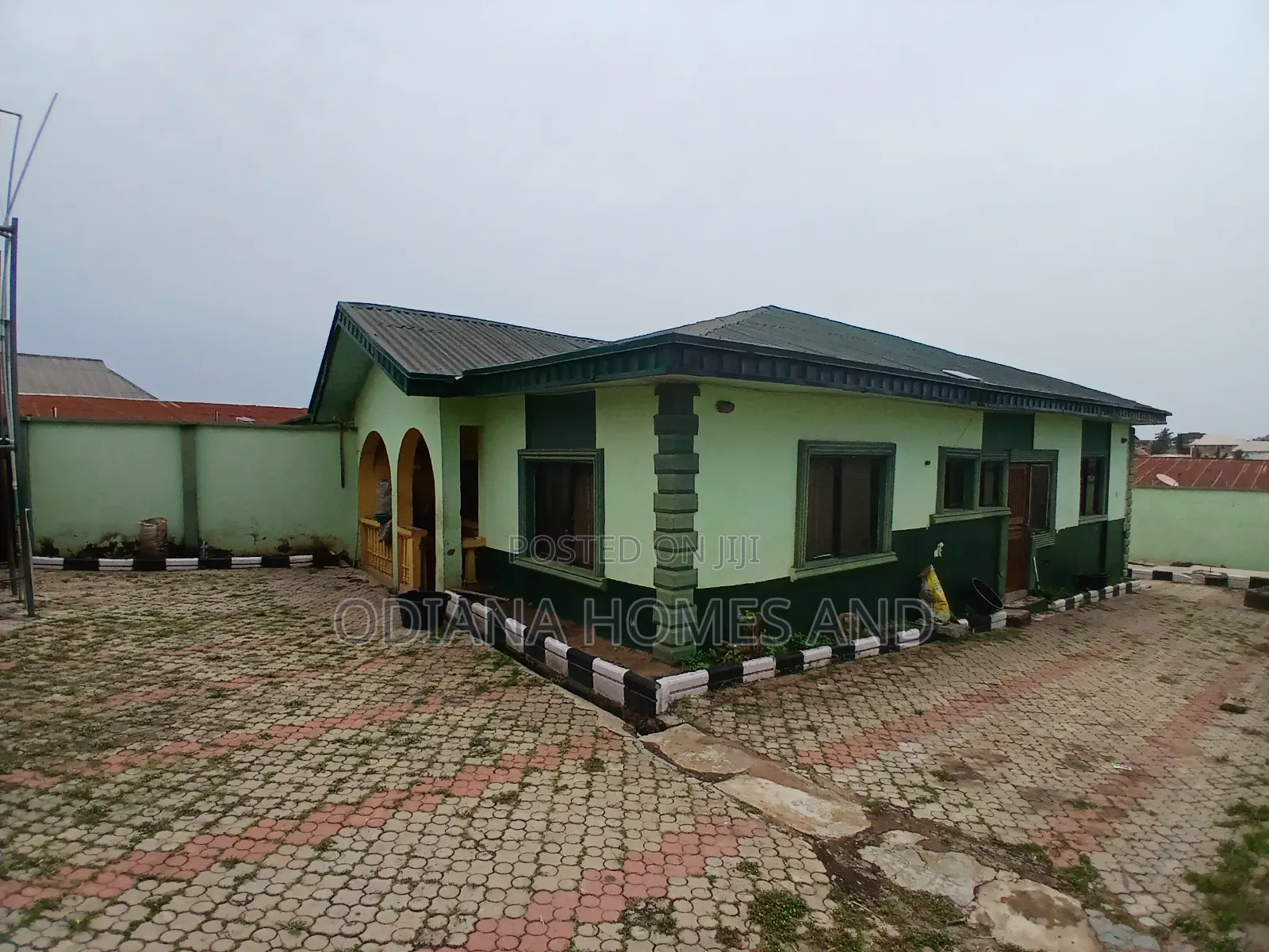 3bdrm Bungalow in Adegbayi - Agbala, Ibadan for sale in Ibadan