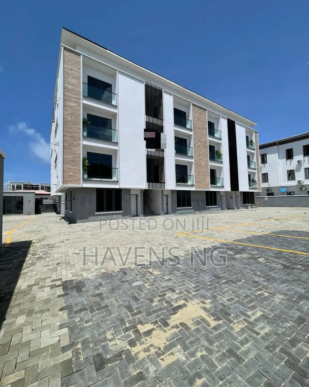 2bdrm Duplex in Lekki Phase 1 for sale in Lekki Phase 1