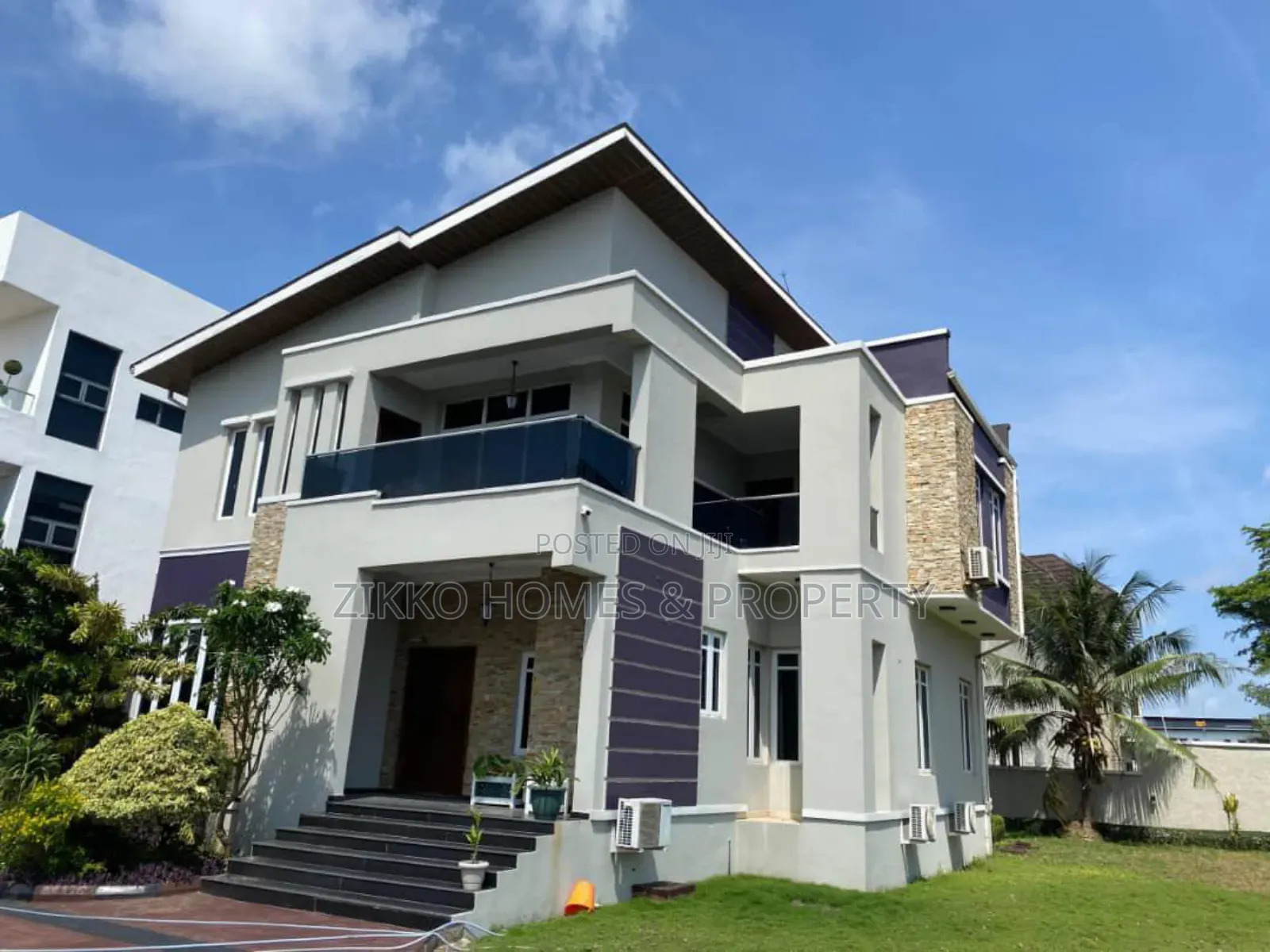 5bdrm Duplex in Osapa, Lekki for sale in Lekki