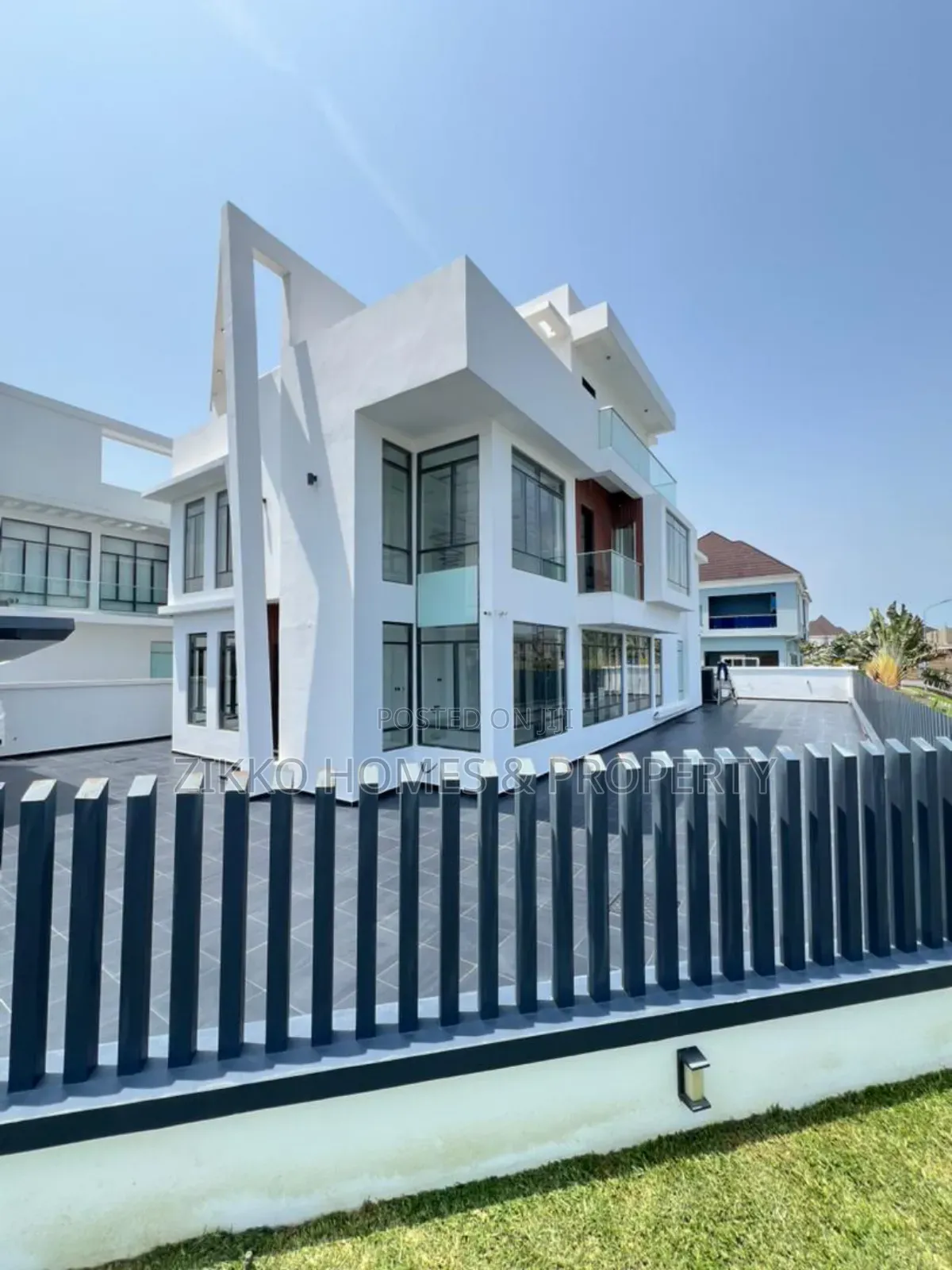 3bdrm Duplex in Osapa, Lekki for sale in Lekki