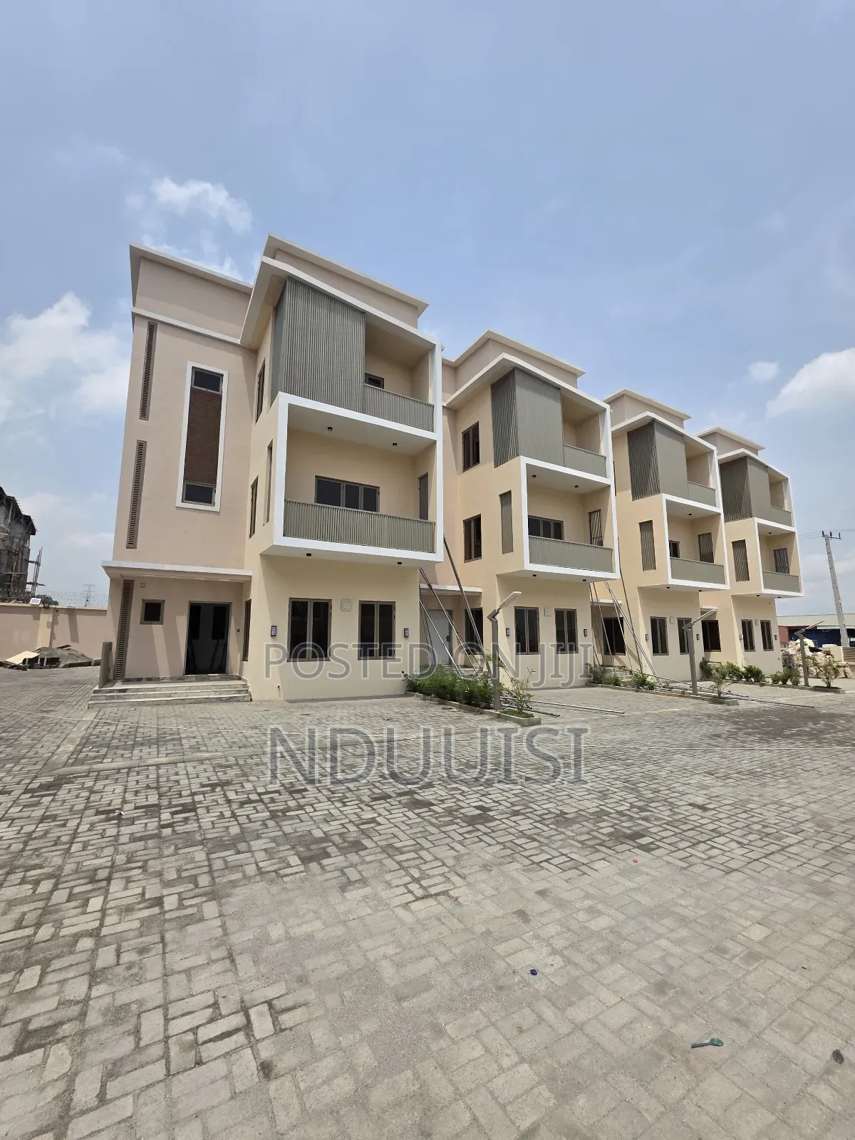 4bdrm Townhouse/Terrace in Dawaki for sale in Dawaki