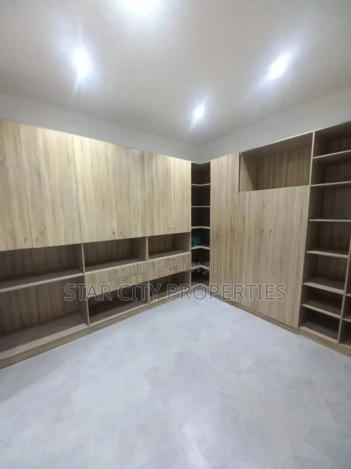 5bdrm Duplex in Magodo Phase 2 for rent in Magodo